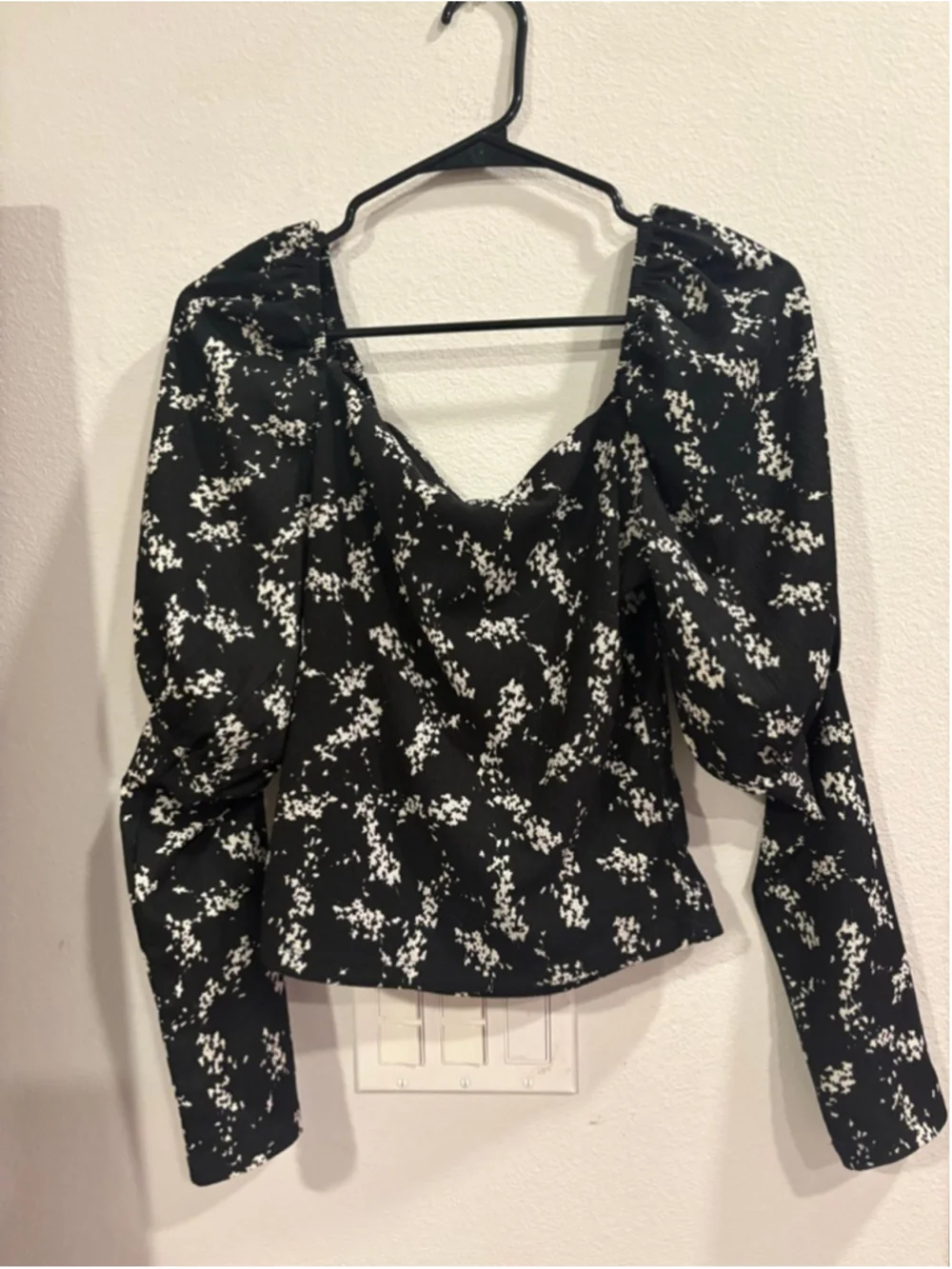 Anthropologie Floral Sweetheart Puff Sleeve Crop Top Black Small